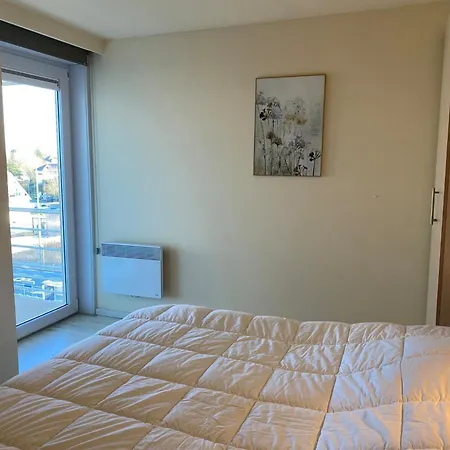 Apollo X 405 With Large Terrace